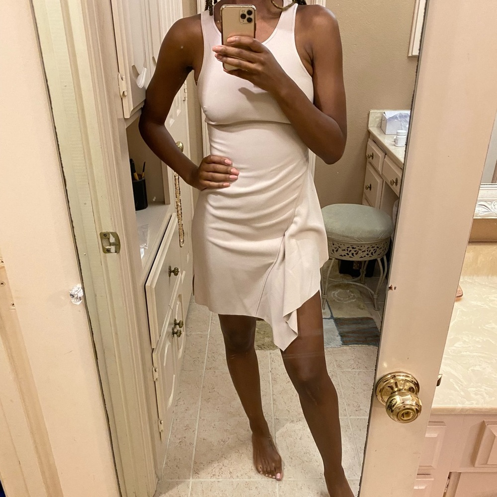 Nude/Cream Elizabeth & James Mini Dress 💕